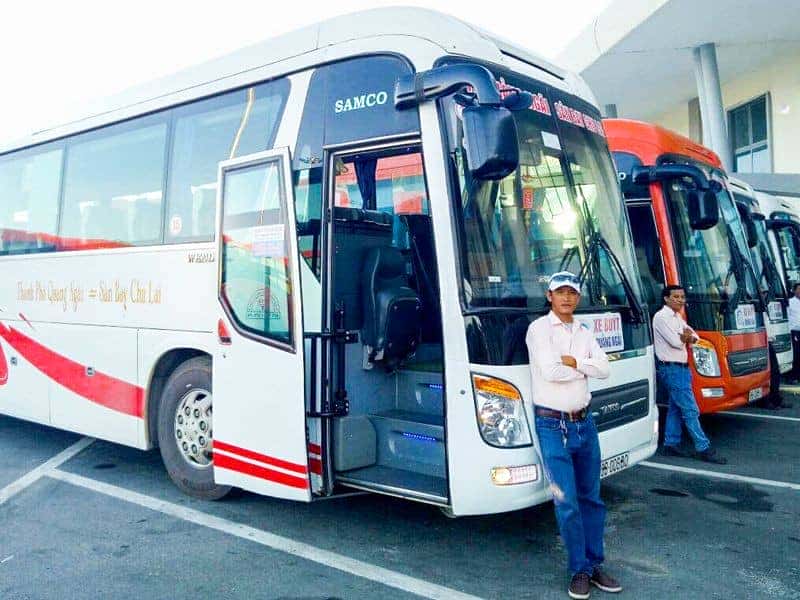 Nội thất tiện nghi bên trong xe buýt Chu Lai Quảng Ngãi