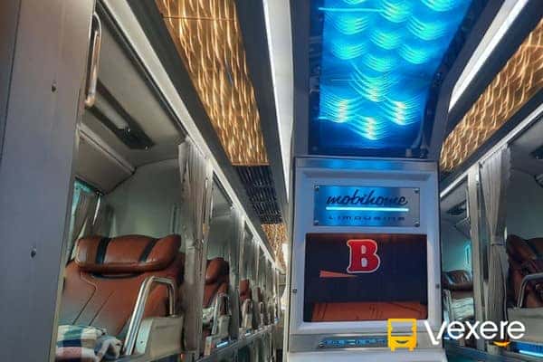 Nội thất tiện nghi bên trong xe Thanh Thủy Đà Lạt với ghế nằm thoải mái
