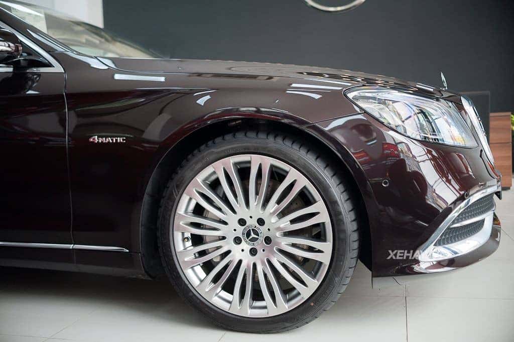 Phần đuôi xe Mercedes-Maybach S450 sang trọng