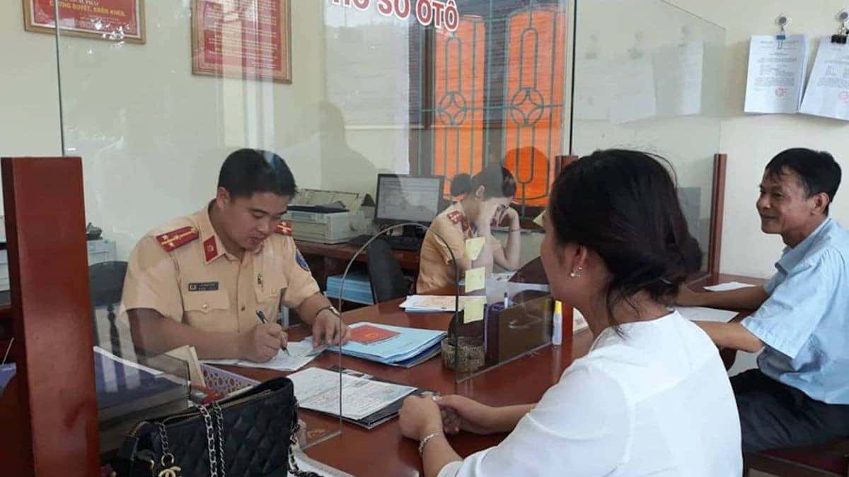 Quy trình đăng ký biển số ô tô mới tại Phòng Cảnh sát giao thông tỉnh Điện Biên.