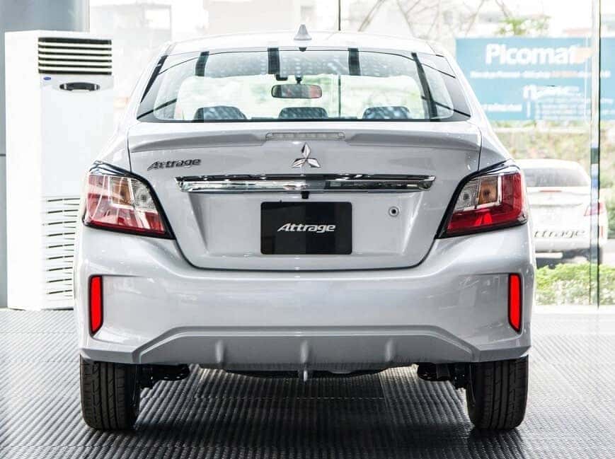 sedan-5-cho-mitsubishi-attrage-cvt-ban-premium-2-1754670j24390 Phần đuôi xe Mitsubishi Attrage
