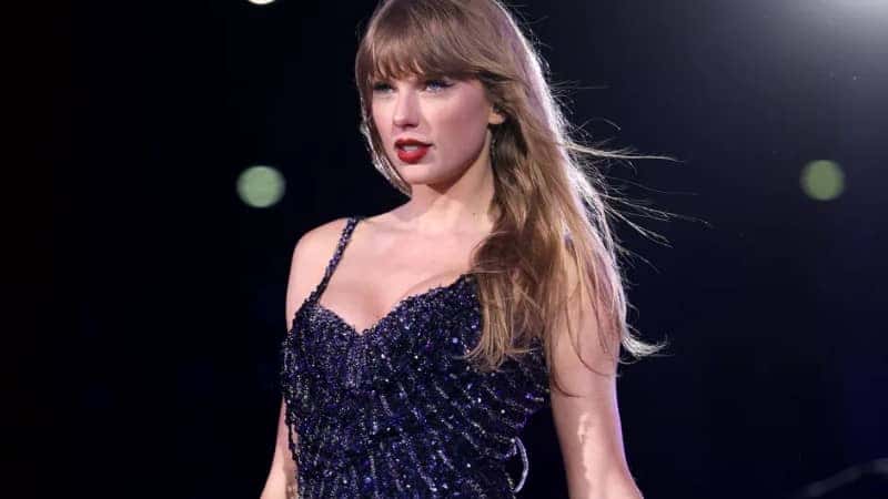 Taylor Swift, nữ ca sĩ nổi tiếng mang cung Nhân Mã sinh tháng 11