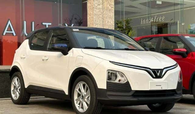Thân xe VinFast VF 5 màu trắng