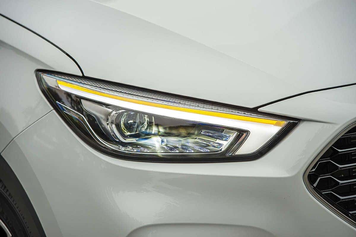 Thiết kế đầu xe MG ZS với lưới tản nhiệt lớn, thể hiện kích thước ấn tượng