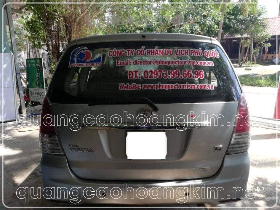 Thiết kế đề can dán xe thể thao với đường nét sắc sảo