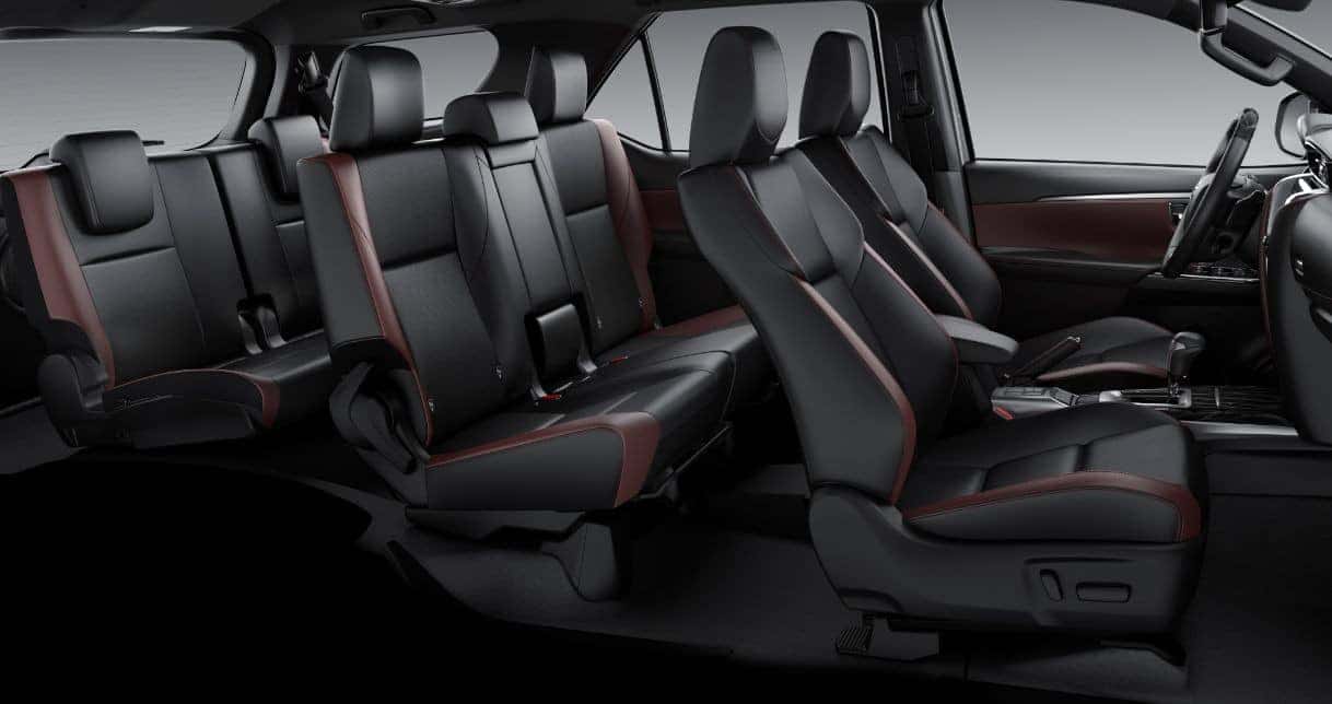 Thiết kế nội thất rộng rãi và tiện nghi của xe Toyota Fortuner