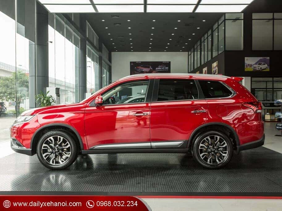 Tổng lăn bánh xe Outlander 2.0 Premium tại Nghệ An