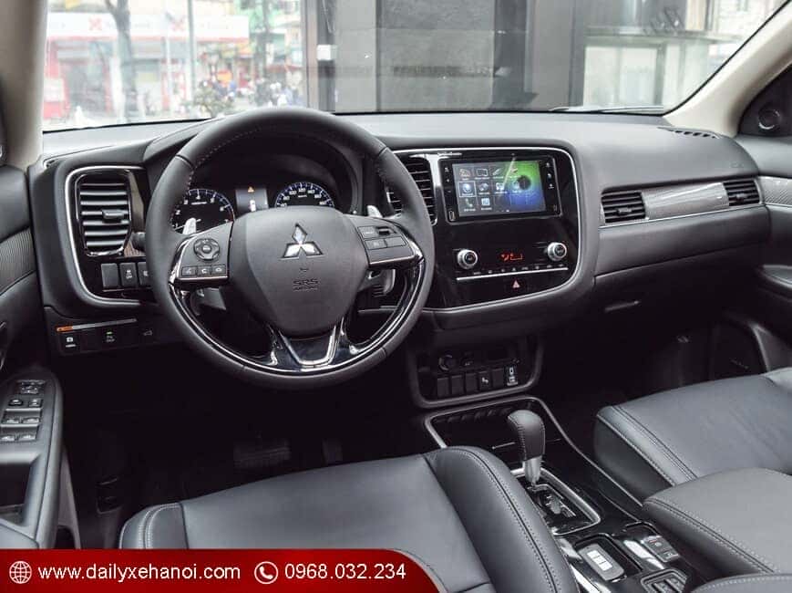 Giá lăn bánh xe Mitsubishi Outlander 2.0 Premium