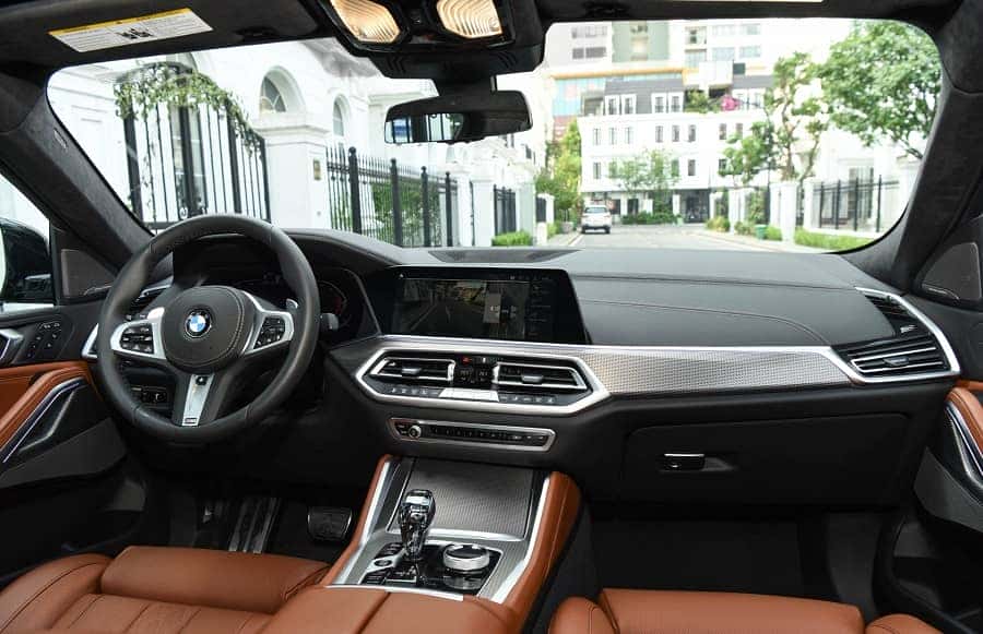 Toàn cảnh khoang nội thất sang trọng của BMW X6 2023
