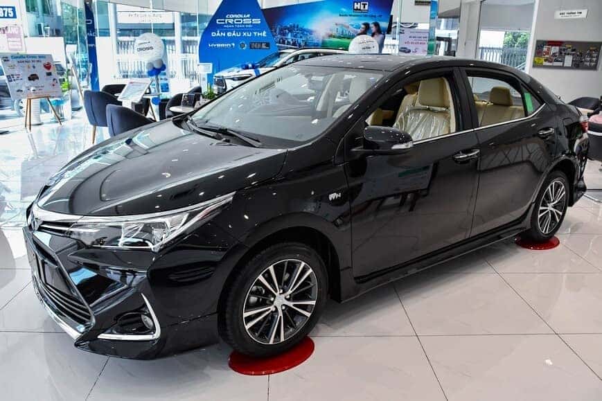 Xe ô tô 5 chỗ Toyota Corolla Altis bản E CVT