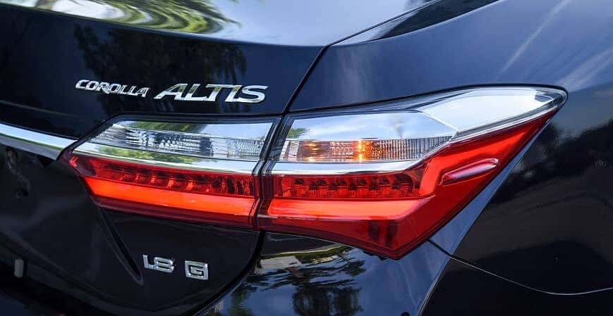 Cụm đèn hậu LED xe Corolla Altis bản G số tự động