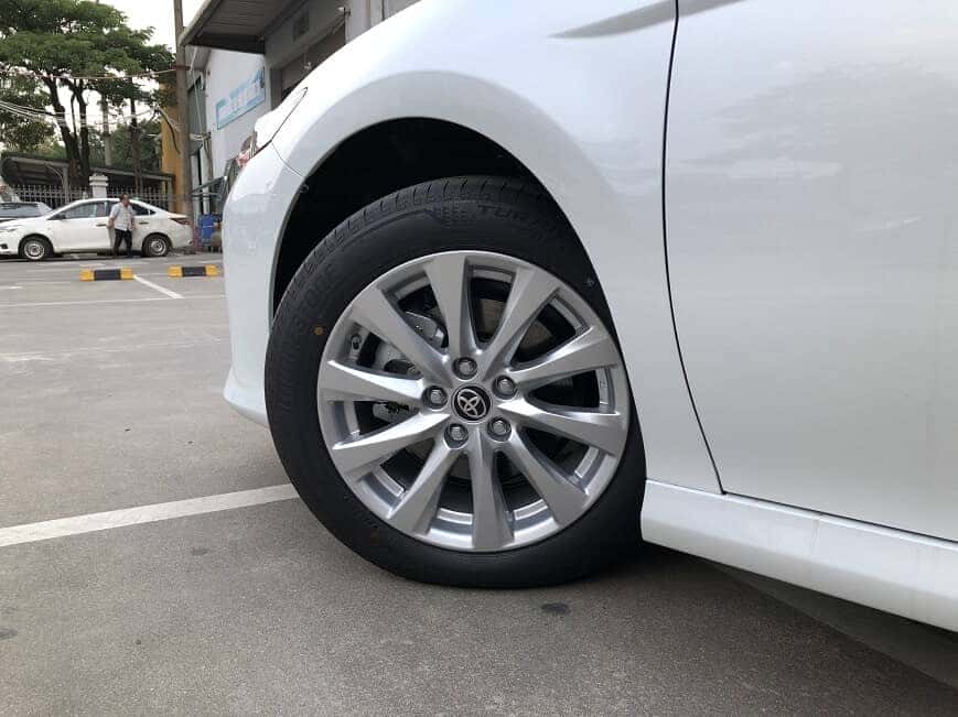Lazang xe ô tô camry 2.0 nhập khẩu
