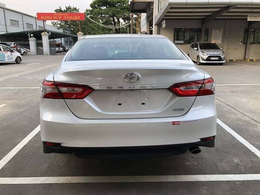 Đuôi xe Camry 2.0 G 2019 nhập khẩu