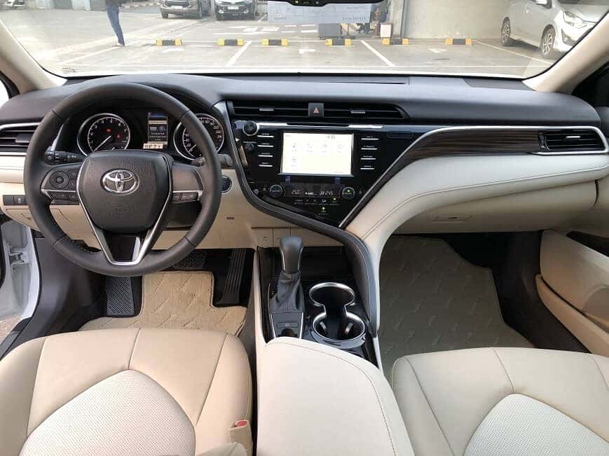 Nội thất Toyota Camry bản 2.0 G