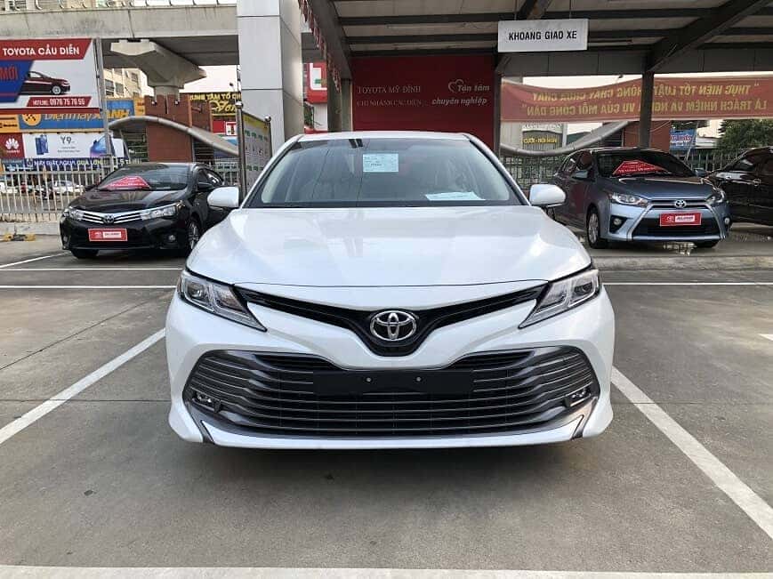 Mặt ca-lăng xe Camry phiên bản 2.0 G-min