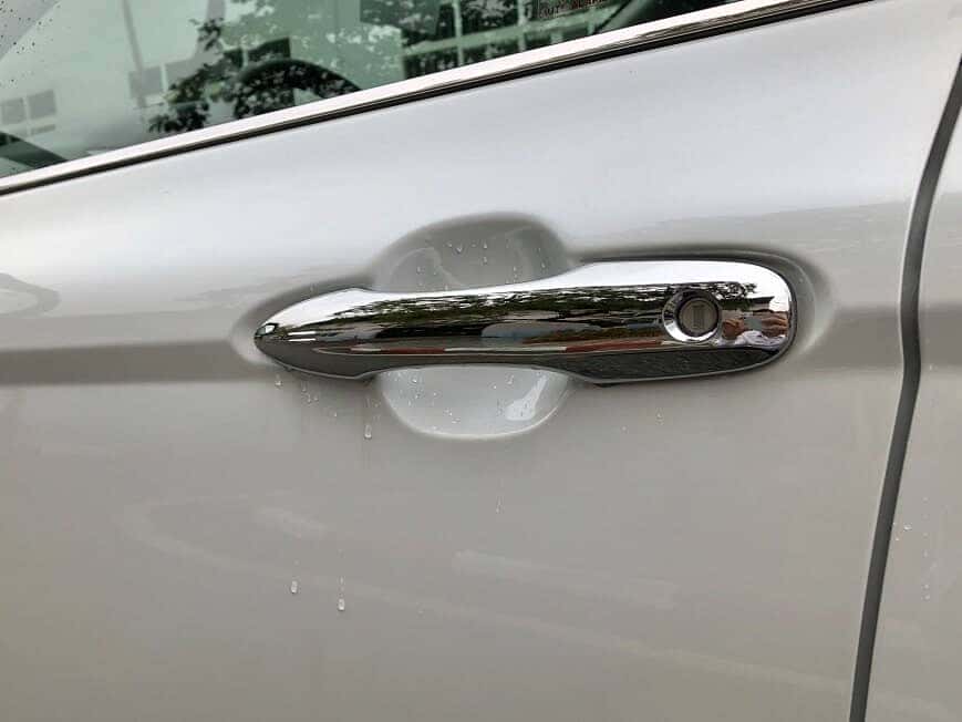 Tay nắm cửa mạ crom Camry bản cao cấp 2.5Q