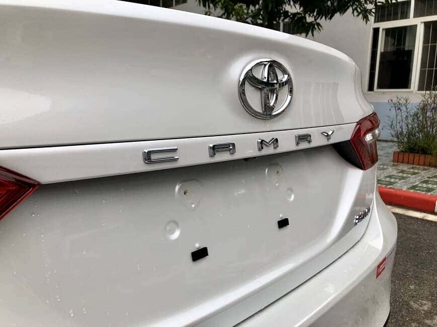 Logo Camry