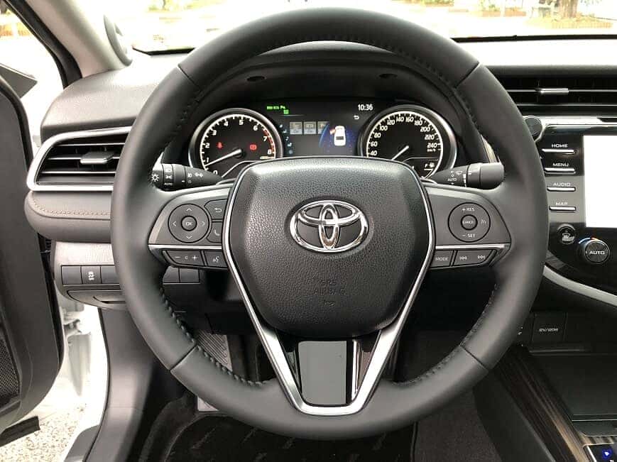 Vô lăng 3 chấu Camry phiên bản 2.5Q