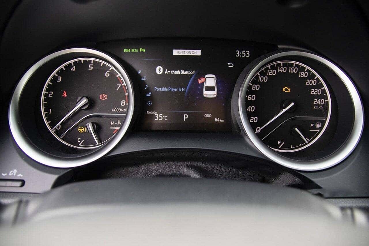 Cụm đồng hồ mới trê Camry