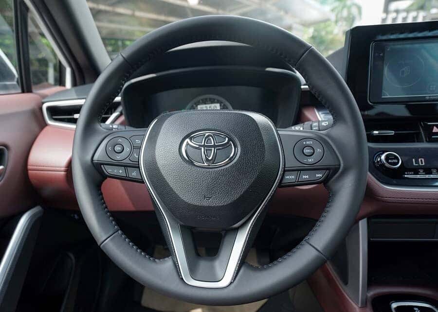 Vô lăng xe Toyota Cross bản 1.8 G