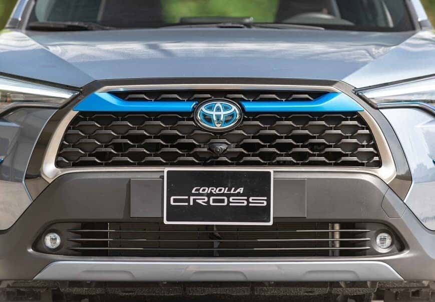 Mặt ca lăng Toyota Cross phiên bản 1.8 HV