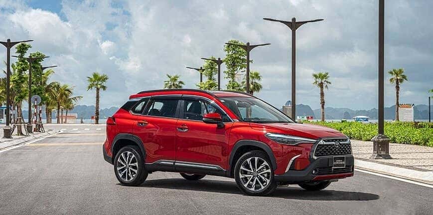 Xe gầm cao 5 chỗ Toyota Corolla Cross bản 1.8V