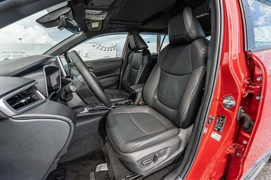 Nội thất ghế lái xe Toyota Corolla Cross 1.8 V