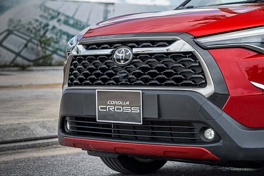 Mặt calang xe Toyota Cross phiên bản 1.8 V