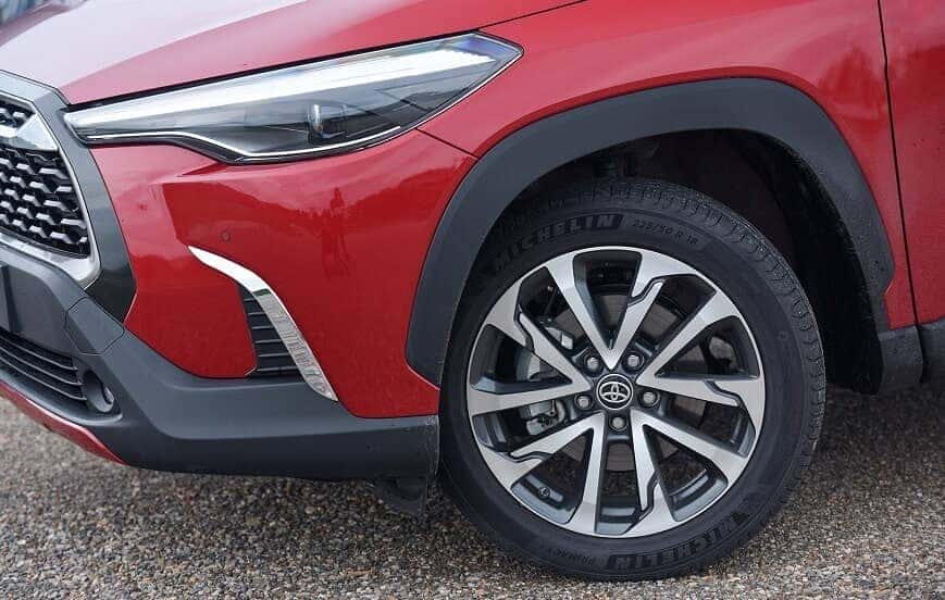 Mâm xe Toyota Cross phiên bản V cao cấp