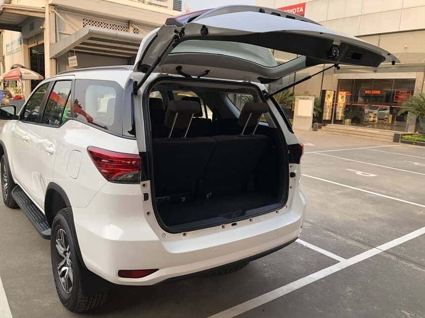 Cốp sau điều chỉnh điện Toyota Fortuner 2.8 4x4 V