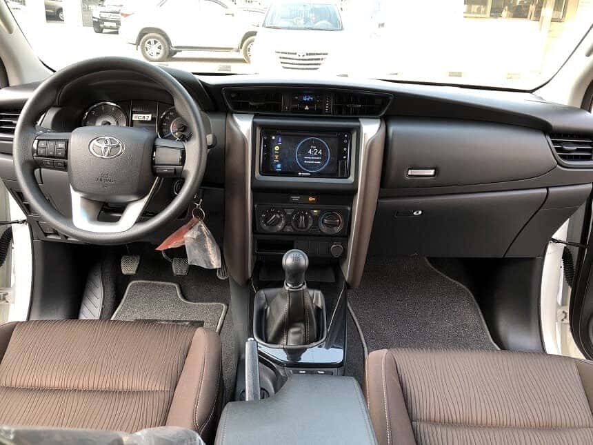 Khoang nội thất Toyota Fortuner