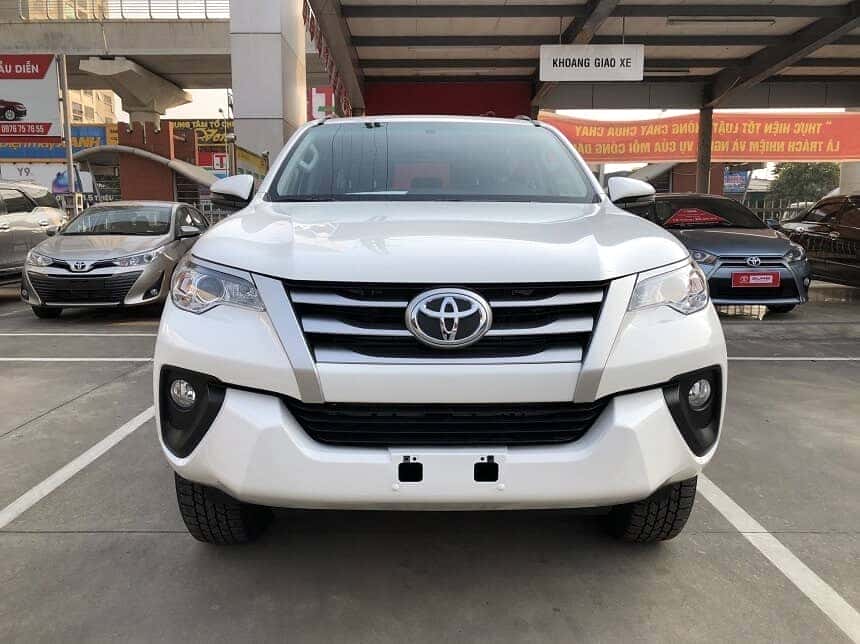 Phần đầu xe của Toyota Fortuner