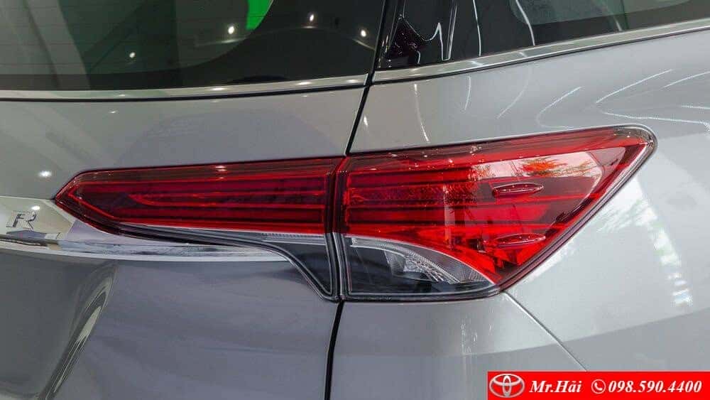 Đèn hậu Led sang trọng của fortuner