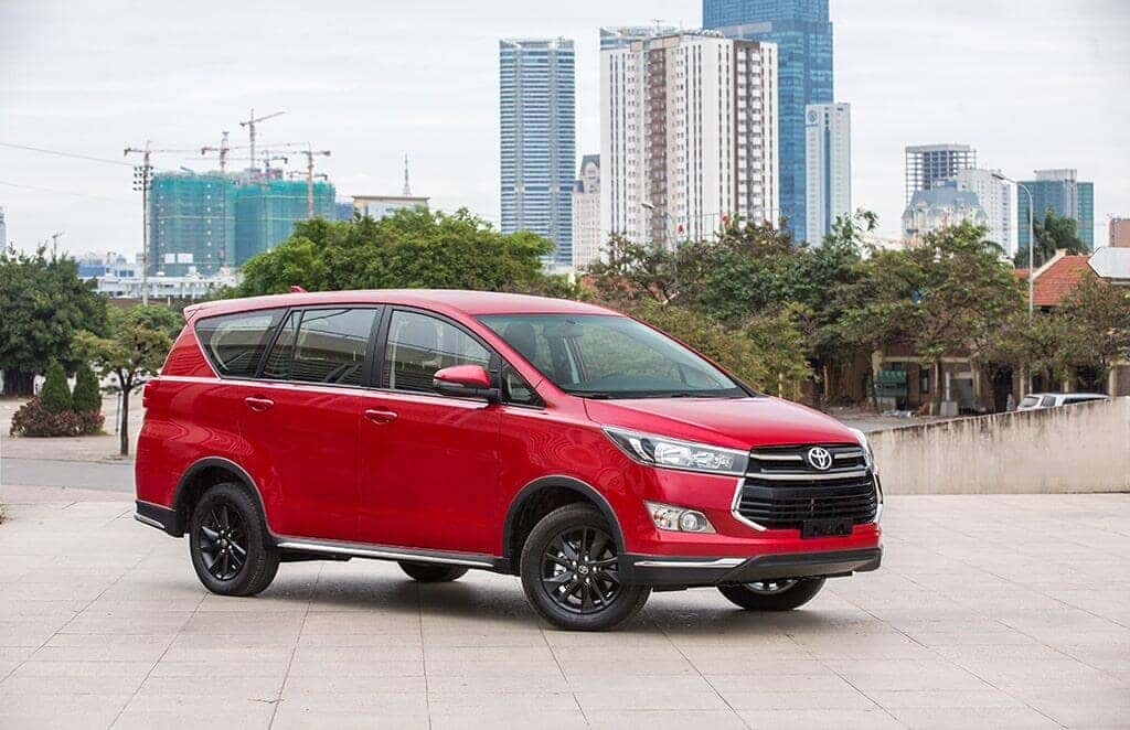 Toyota Innova 2.0 E