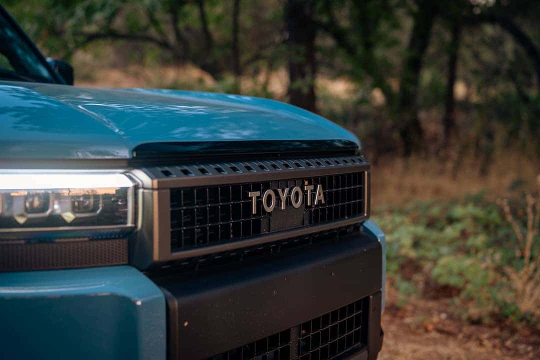 Toyota Land Cruiser 2024 nhìn từ bên hông