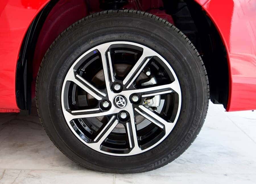 mâm xe phay CNC trên Toyota Wigo