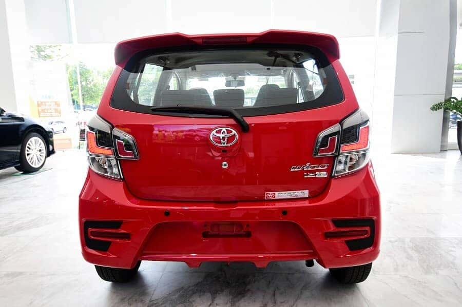 Đuôi xe Toyota Wigo bản tự động 1.2 MT