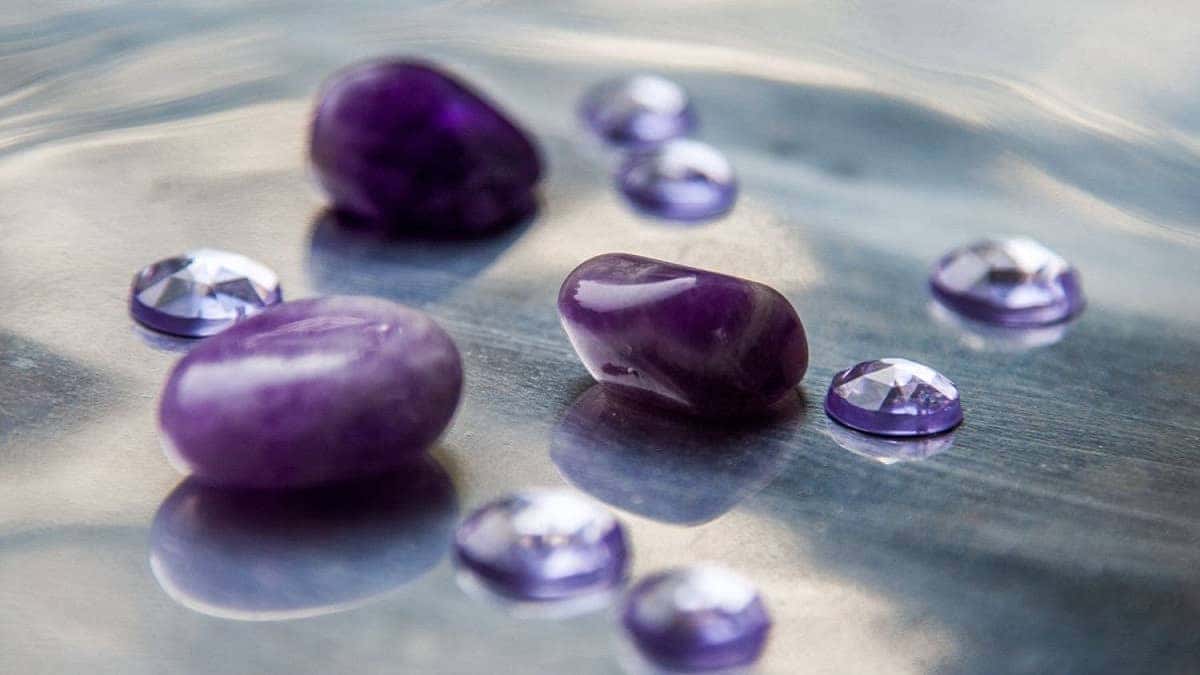 Vật phẩm phong thủy cho người 77 tuổi Đinh Tỵ