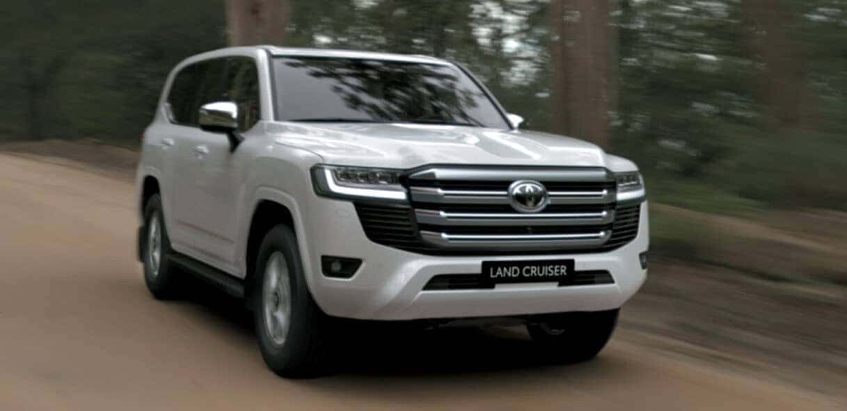 Vẻ ngoài bề thế của Toyota Land Cruiser 7 chỗ