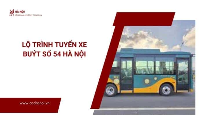 Xe buýt 54 màu xanh di chuyển trên đường, thể hiện lộ trình Hà Nội - Bắc Ninh