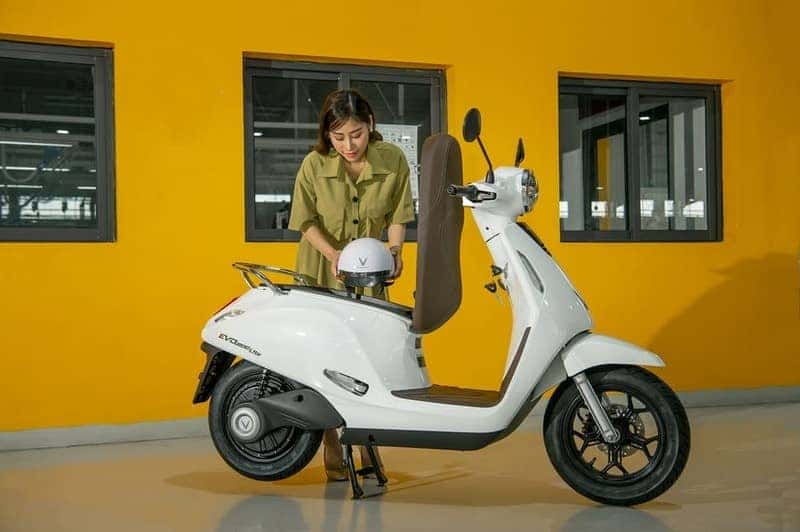 Xe máy điện VinFast Evo200 Lite với công nghệ hiện đại, mang lại trải nghiệm di chuyển thú vị cho học sinh cấp 3