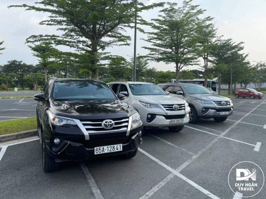 Xe ô tô 7 chỗ rộng rãi, lý tưởng cho gia đình khi thuê xe tự lái Cần Thơ, thủ tục nhanh chóng.