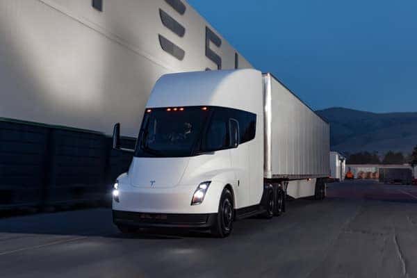 Xe tải điện Tesla Semi, giải pháp vận tải bền vững