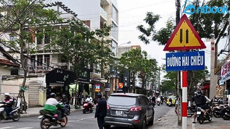 Ý nghĩa biển báo giao nhau với đường hai chiều